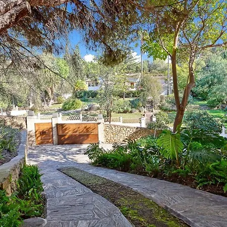 Luxury With Spectaculair Views By Varenso Holidays Μαρμπέλλα