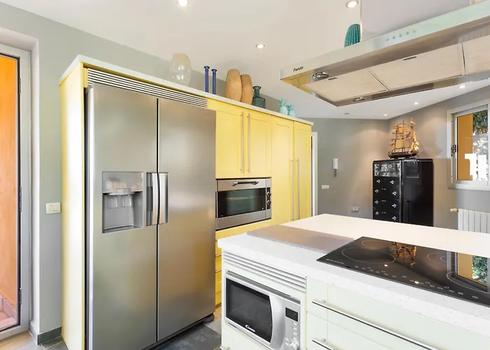 Luxury With Spectaculair Views By Varenso Holidays