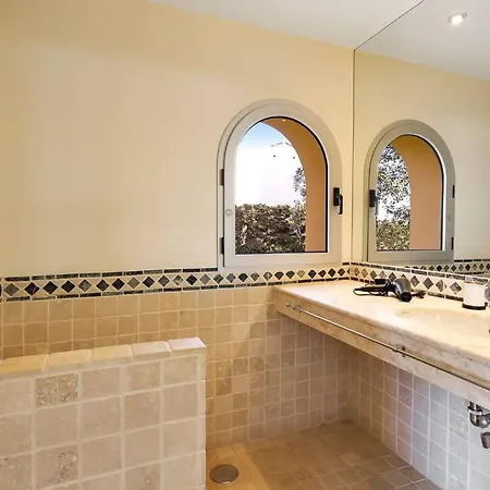 Luxury With Spectaculair Views By Varenso Holidays